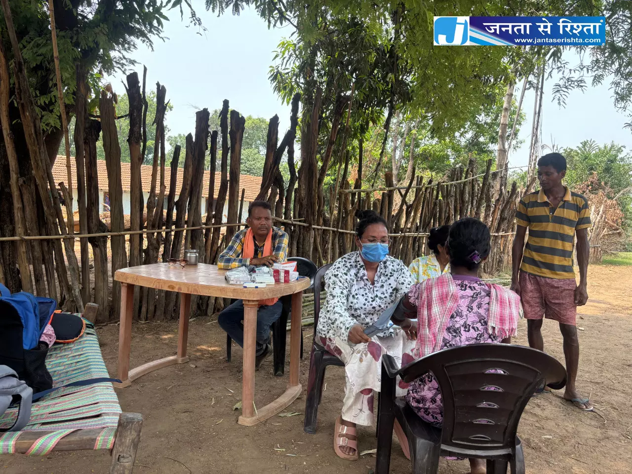 इंद्रावती पार कर पहुँची स्वास्थ्य टीम 642 ग्रामीणों का स्वास्थ्य किया परीक्षण इंद्रावती पार कर पहुँची स्वास्थ्य टीम 642 ग्रामीणों का स्वास्थ्य किया परीक्षण