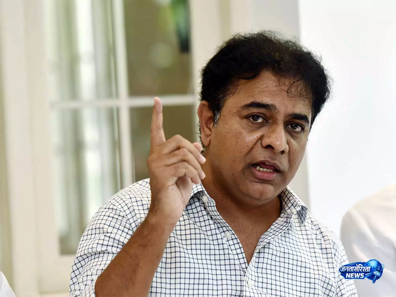 तेलंगाना: खरीद में देरी के बीच KTR ने कांग्रेस सरकार पर किसानों से विश्वासघात का आरोप लगाया तेलंगाना: खरीद में देरी के बीच KTR ने कांग्रेस सरकार पर किसानों से विश्वासघात का आरोप लगाया