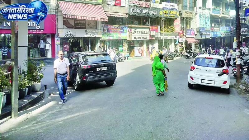 प्रचंड गर्मी बनी आफत, घरों में दुबके लोग, बाजारों में पसरा सन्नाटा प्रचंड गर्मी बनी आफत, घरों में दुबके लोग, बाजारों में पसरा सन्नाटा