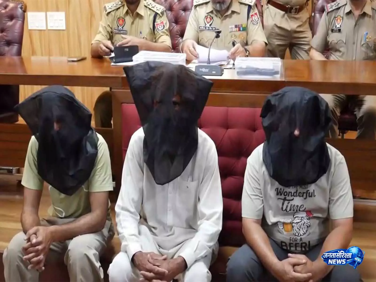 पंजाब पुलिस ने यशविंदर कौर हत्याकांड में 3 लोगों को गिरफ़्तार किया, मुख्य आरोपी Canada फ़रार पंजाब पुलिस ने यशविंदर कौर हत्याकांड में 3 लोगों को गिरफ़्तार किया, मुख्य आरोपी Canada फ़रार