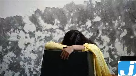 पाकिस्तान में 14 साल की ईसाई लड़की का किडनैप, इस्लाम कबूल कराके 41 साल के मुस्लिम से निकाह कराया पाकिस्तान में 14 साल की ईसाई लड़की का किडनैप, इस्लाम कबूल कराके 41 साल के मुस्लिम से निकाह कराया