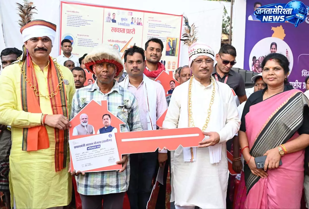 लखपति से करोड़पति दीदी बनने का मुख्यमंत्री ने दिया मंत्र लखपति से करोड़पति दीदी बनने का मुख्यमंत्री ने दिया मंत्र