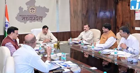 मध्य प्रदेश में नागरिकों के लिए सुगम परिवहन सेवा योजना शीघ्र प्रारंभ करें: मुख्यमंत्री मोहन यादव मध्य प्रदेश में नागरिकों के लिए सुगम परिवहन सेवा योजना शीघ्र प्रारंभ करें: मुख्यमंत्री मोहन यादव