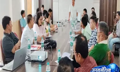 Yingkiong: डीसी ने राजनीतिक पार्टियों से BLA नियुक्त करने का किया आग्रह Yingkiong: डीसी ने राजनीतिक पार्टियों से BLA नियुक्त करने का किया आग्रह