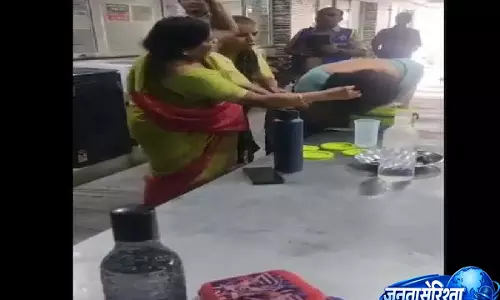 Hyderabad: महिला पर हमला, पूर्व मेयर के रिश्तेदार पर मामला दर्ज