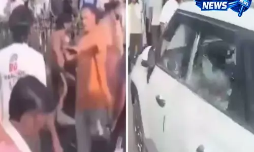 हरियाणा टूरिस्ट पर मारपीट और कार तोड़फोड़, नाबालिग लड़की को परेशान करने का आरोप – VIDEO हरियाणा टूरिस्ट पर मारपीट और कार तोड़फोड़, नाबालिग लड़की को परेशान करने का आरोप – VIDEO