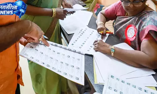 वोटर लिस्ट SIR प्रक्रिया पर कर्नाटक सरकार सुप्रीम कोर्ट जाने पर विचार में, कैबिनेट में हुई चर्चा वोटर लिस्ट SIR प्रक्रिया पर कर्नाटक सरकार सुप्रीम कोर्ट जाने पर विचार में, कैबिनेट में हुई चर्चा