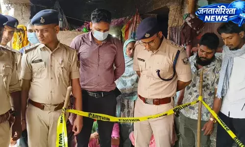 Madanpur : विवाहिता की संदिग्ध मौत, घर से शव बरामद, परिजन फरार Madanpur : विवाहिता की संदिग्ध मौत, घर से शव बरामद, परिजन फरार