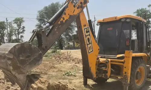 Sirsa: प्रशासन की बड़ी कार्रवाई, अवैध कॉलोनी पर चला बुलडोजर