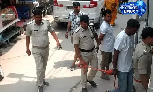 Mahnar : आभूषण व्यापारी और पुत्र गिरफ्तार, चोरी के गहने खरीदने का आरोप