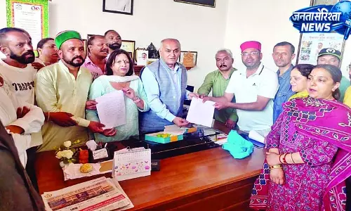 बर्खास्त 41 कर्मियों की सेवाएं बहाल करने का आश्वासन