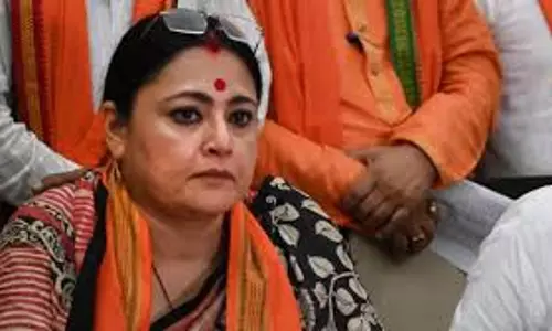 Burdwan: महिला सुरक्षा पर पश्चिम बंगाल सरकार पर उठे सवाल Burdwan: महिला सुरक्षा पर पश्चिम बंगाल सरकार पर उठे सवाल