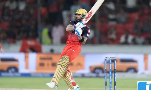 विराट कोहली का बड़ा विकेट गिरा, RCB को 181 रनों की चुनौती विराट कोहली का बड़ा विकेट गिरा, RCB को 181 रनों की चुनौती