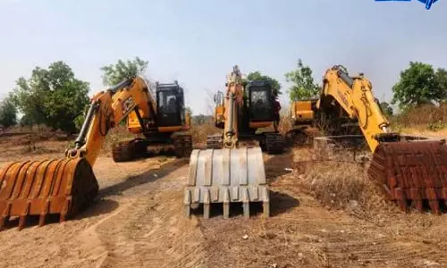 अवैध रेत उत्खनन पर कार्रवाई, एक चैन माउंटेन मशीन जब्त
