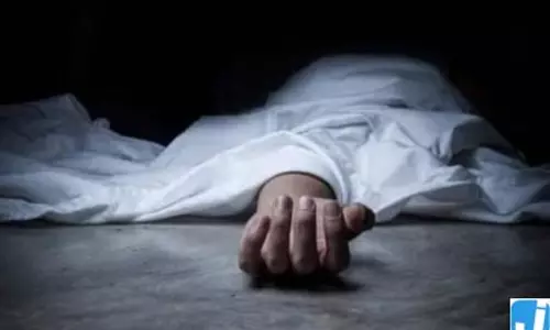 दर्दनाक घटना: तालाब में मिले पुजारी और बेटे के शव, गांव में सनसनी दर्दनाक घटना: तालाब में मिले पुजारी और बेटे के शव, गांव में सनसनी
