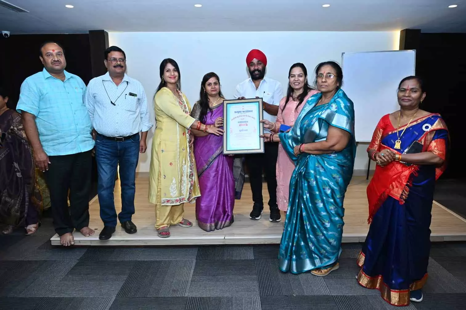 प्रत्युषा फाउंडेशन ने 26 मातृशक्ति को किया सम्मानित प्रत्युषा फाउंडेशन ने 26 मातृशक्ति को किया सम्मानित