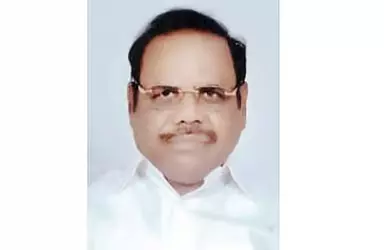 AIADMK में उपेक्षा का आरोप: पूर्व स्पीकर धनपाल का बयान, बेटे के मंत्री बनने पर जताई खुशी AIADMK में उपेक्षा का आरोप: पूर्व स्पीकर धनपाल का बयान, बेटे के मंत्री बनने पर जताई खुशी