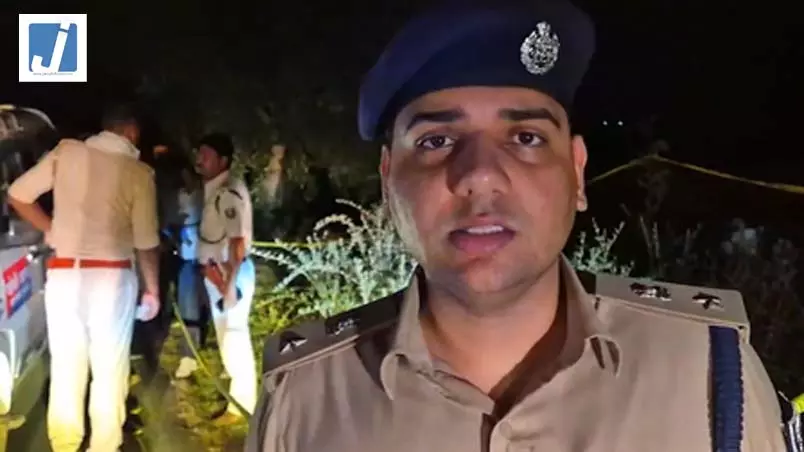 हत्याकांड का आरोपी मुठभेड़ में घायल, पुलिस टीम पर की थी फायरिंग हत्याकांड का आरोपी मुठभेड़ में घायल, पुलिस टीम पर की थी फायरिंग