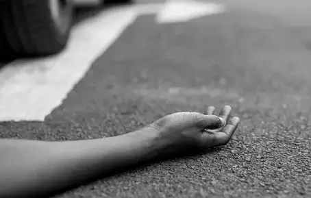UP : बारात में नाच को लेकर विवाद के बाद अफरा-तफरी UP : बारात में नाच को लेकर विवाद के बाद अफरा-तफरी