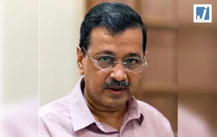 अरविंद केजरीवाल ने केंद्र सरकार पर, तो आप विधायकों ने दिल्ली सरकार पर साधा निशाना अरविंद केजरीवाल ने केंद्र सरकार पर, तो आप विधायकों ने दिल्ली सरकार पर साधा निशाना