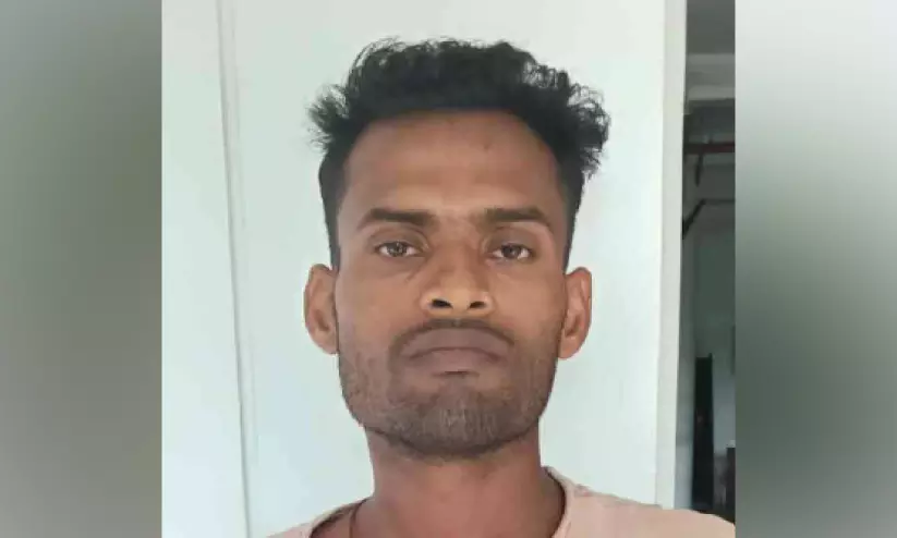 Kerala : हत्या मामले में आरोपी ने अदालत में किया आत्मसमर्पण, वर्षों से चल रहा था फरार Kerala : हत्या मामले में आरोपी ने अदालत में किया आत्मसमर्पण, वर्षों से चल रहा था फरार