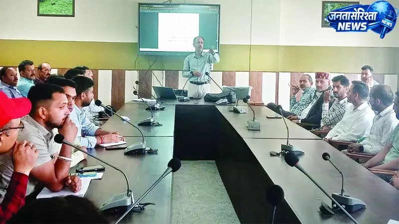 अधिकारी चुनावों में बखूबी निभाएं अपनी जिम्मेदारी अधिकारी चुनावों में बखूबी निभाएं अपनी जिम्मेदारी