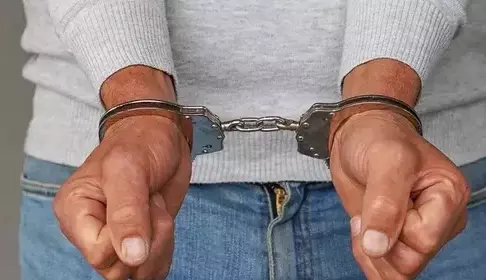 Nepal : भारतीय नागरिक गिरफ्तार, डीजल तस्करी के आरोप में पुलिस ने बाइक समेत पकड़ा Nepal : भारतीय नागरिक गिरफ्तार, डीजल तस्करी के आरोप में पुलिस ने बाइक समेत पकड़ा
