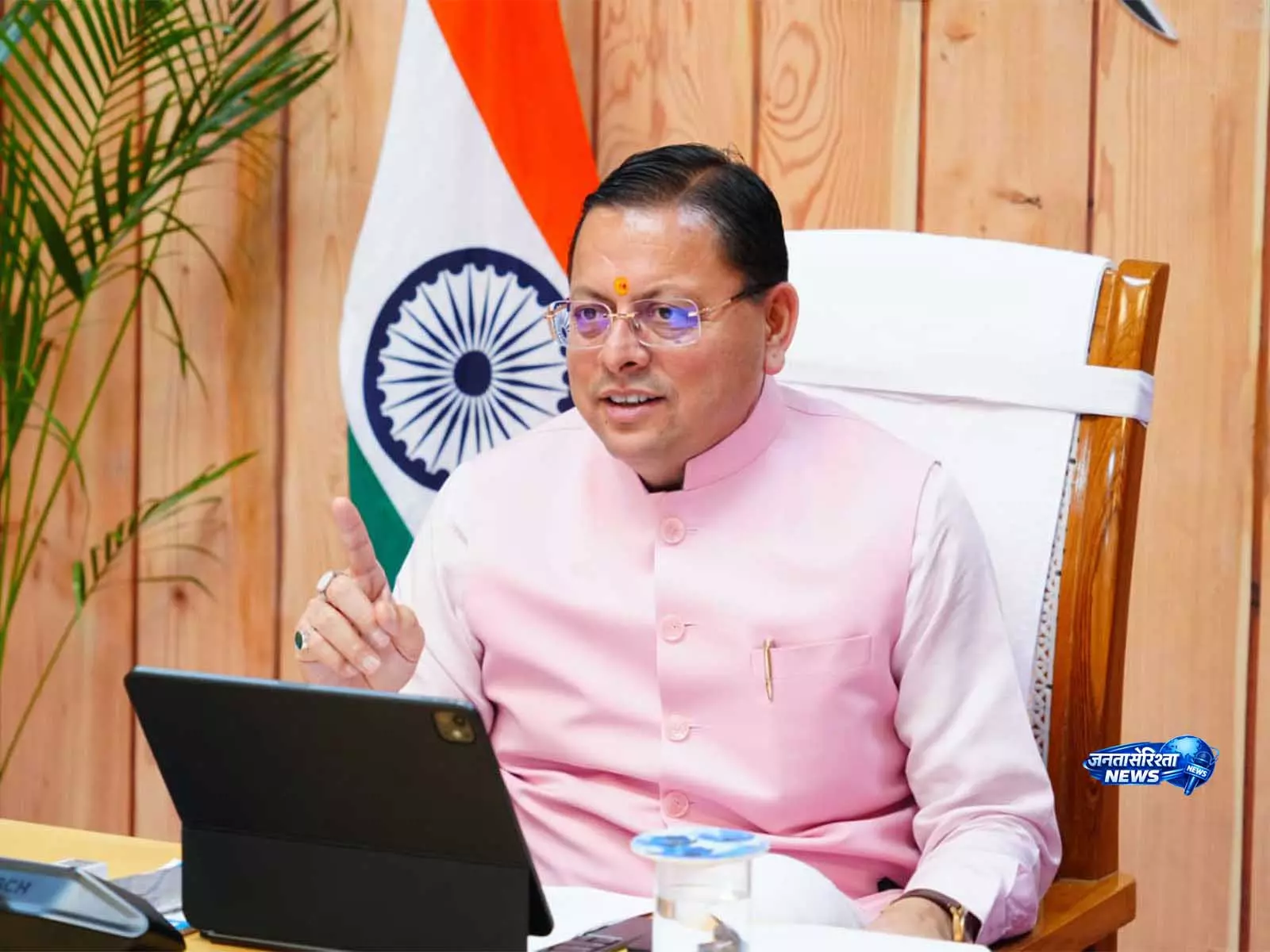Uttarakhand CM ने जंगल की आग के प्रभावी प्रबंधन के लिए 1,000 वन रक्षकों की भर्ती का दिया आदेश Uttarakhand CM ने जंगल की आग के प्रभावी प्रबंधन के लिए 1,000 वन रक्षकों की भर्ती का दिया आदेश