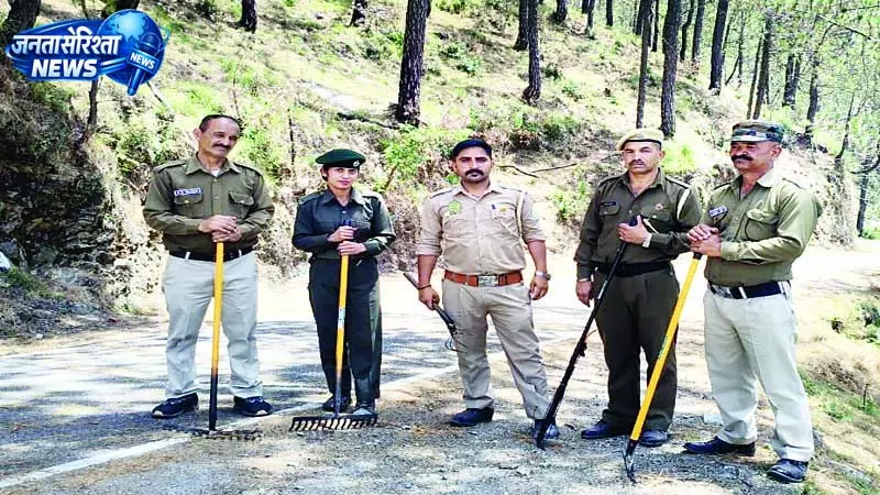 वनों को आग से बचाने को लेकर वन विभाग ने संभाला मोर्चा वनों को आग से बचाने को लेकर वन विभाग ने संभाला मोर्चा