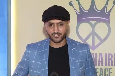 हरभजन सिंह को मिली राज्यसभा सीट छोड़ने की सलाह, पूर्व स्पिनर ने कहा- सही समय आने पर हर बात का जवाब दिया जाएगा हरभजन सिंह को मिली राज्यसभा सीट छोड़ने की सलाह, पूर्व स्पिनर ने कहा- सही समय आने पर हर बात का जवाब दिया जाएगा