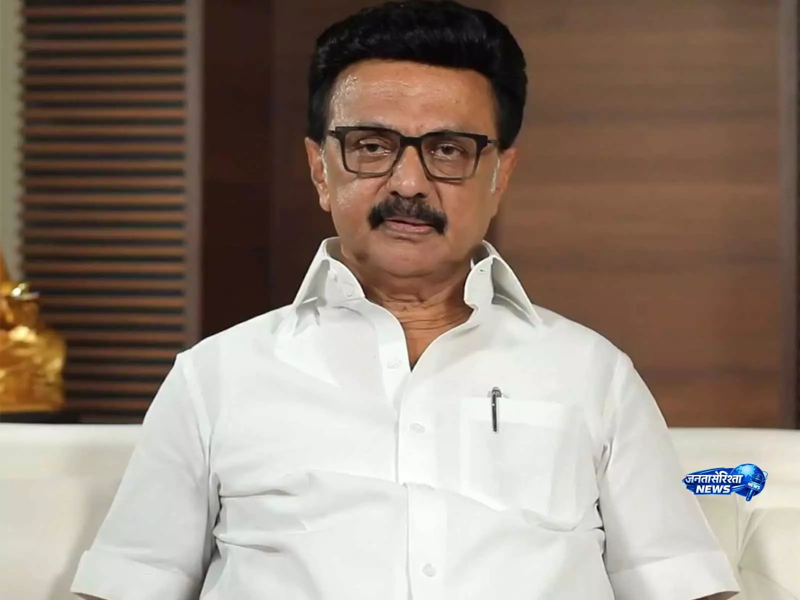 ए. राजा पर TVK के तीखे हमले के बाद एम.के. स्टालिन ने संयम बरतने की अपील की ए. राजा पर TVK के तीखे हमले के बाद एम.के. स्टालिन ने संयम बरतने की अपील की