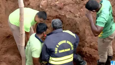 मदुरै में निर्माण कार्य के दौरान जमीन धंसी, महिला मजदूर की मौत, बचाव अभियान जारी मदुरै में निर्माण कार्य के दौरान जमीन धंसी, महिला मजदूर की मौत, बचाव अभियान जारी