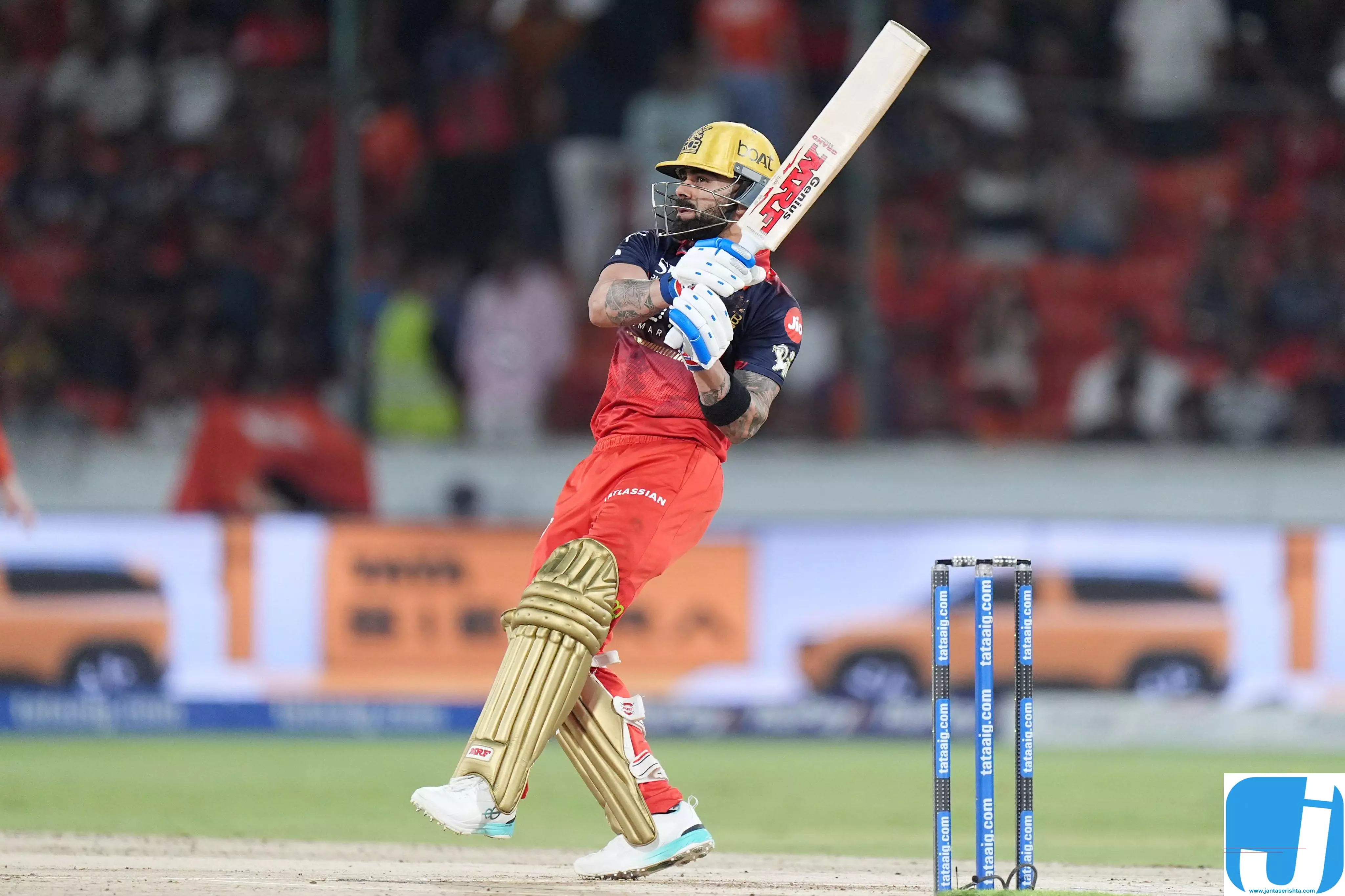 विराट कोहली का बड़ा विकेट गिरा, RCB को 181 रनों की चुनौती विराट कोहली का बड़ा विकेट गिरा, RCB को 181 रनों की चुनौती