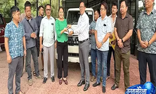 Itanagar: विधायक ने गुमटो सीओ को वाहन किया प्रदान Itanagar: विधायक ने गुमटो सीओ को वाहन किया प्रदान
