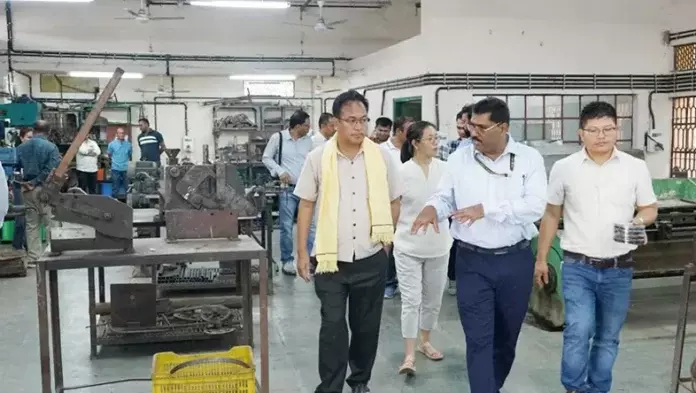 वांगसू ने कृषि संबंध मजबूत करने के लिए ICAR के NEH रिसर्च हब का दौरा किया वांगसू ने कृषि संबंध मजबूत करने के लिए ICAR के NEH रिसर्च हब का दौरा किया