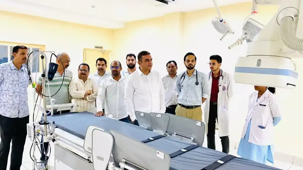 Haldwani: अत्याधुनिक कैथ लैब का निरीक्षण करने पहुंचे विधायक Haldwani: अत्याधुनिक कैथ लैब का निरीक्षण करने पहुंचे विधायक