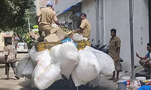 Chennai पेरुंगुडी लैंडफिल में बायोमाइनिंग जमीन पर खाद प्रोजेक्ट के निर्देश