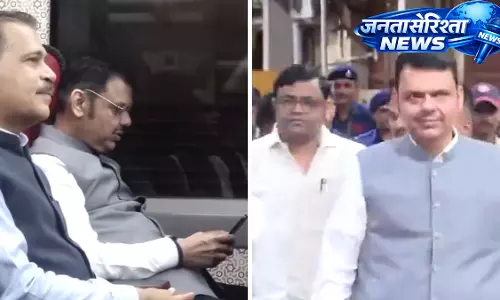 CM देवेंद्र फडणवीस ने वंदे भारत से मुंबई-शिरडी यात्रा की CM देवेंद्र फडणवीस ने वंदे भारत से मुंबई-शिरडी यात्रा की