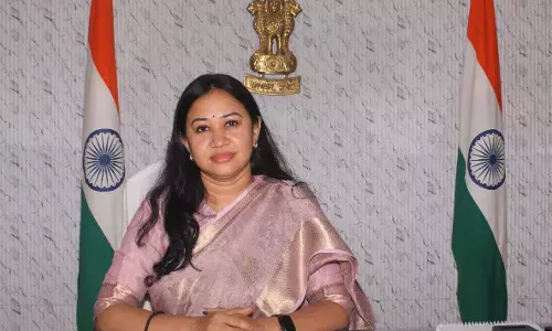 कलेक्टर पदमिनी भोई साहू ने पंचायत सचिव को किया सस्पेंड