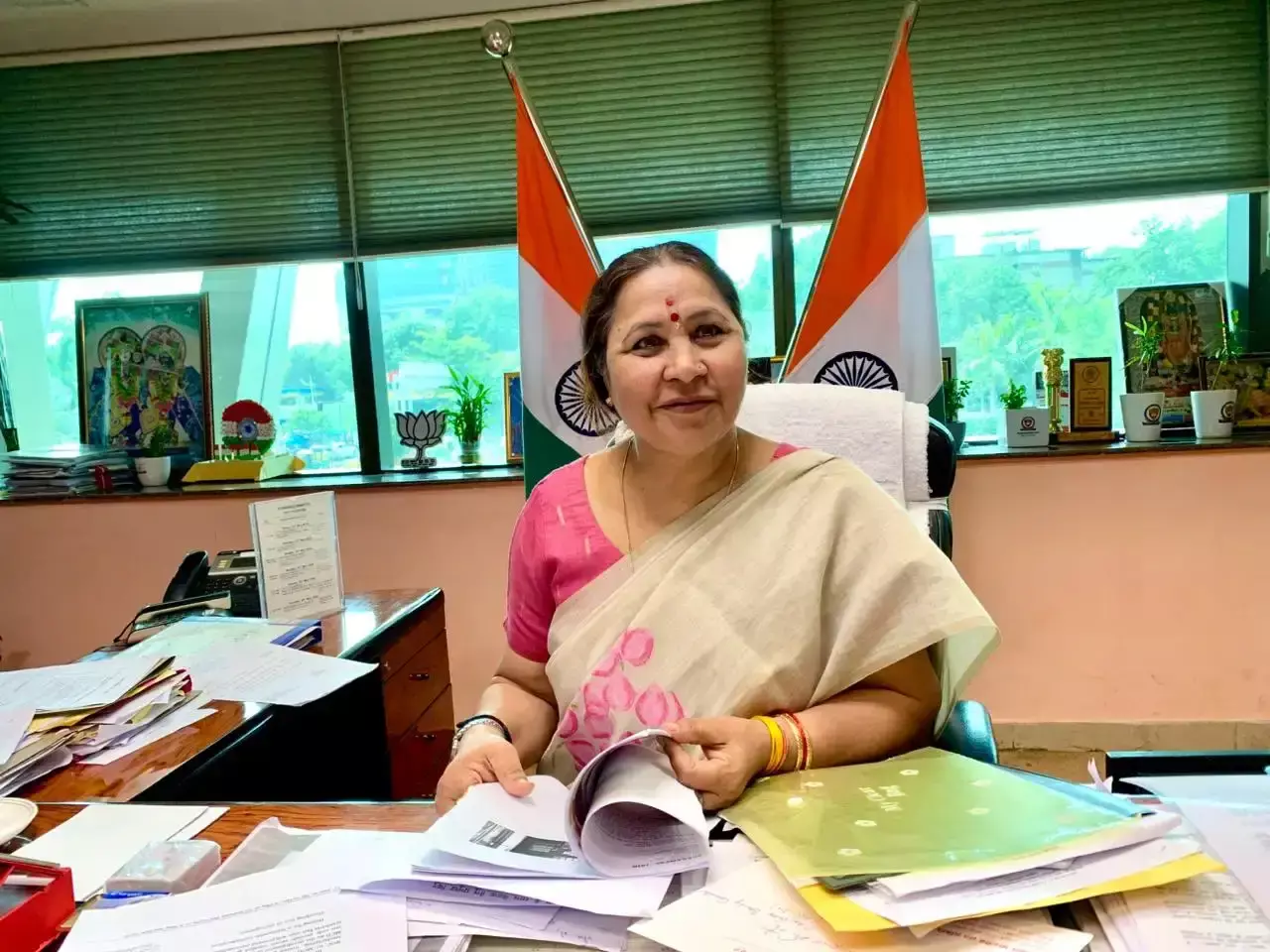 New Delhi: जनता को जल्द मिलेगा विकास कार्यों का लाभ: सत्या शर्मा New Delhi: जनता को जल्द मिलेगा विकास कार्यों का लाभ: सत्या शर्मा