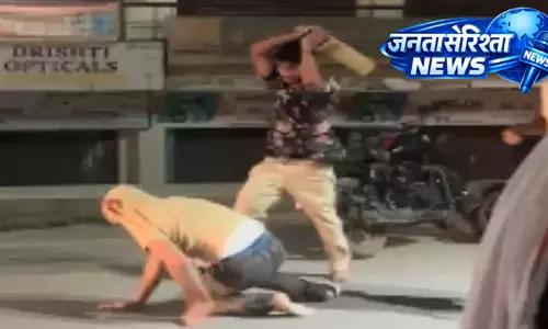 Varanasi : लंका क्षेत्र में शराब की दुकान पर दो पक्षों में मारपीट, युवक गंभीर घायल Varanasi : लंका क्षेत्र में शराब की दुकान पर दो पक्षों में मारपीट, युवक गंभीर घायल