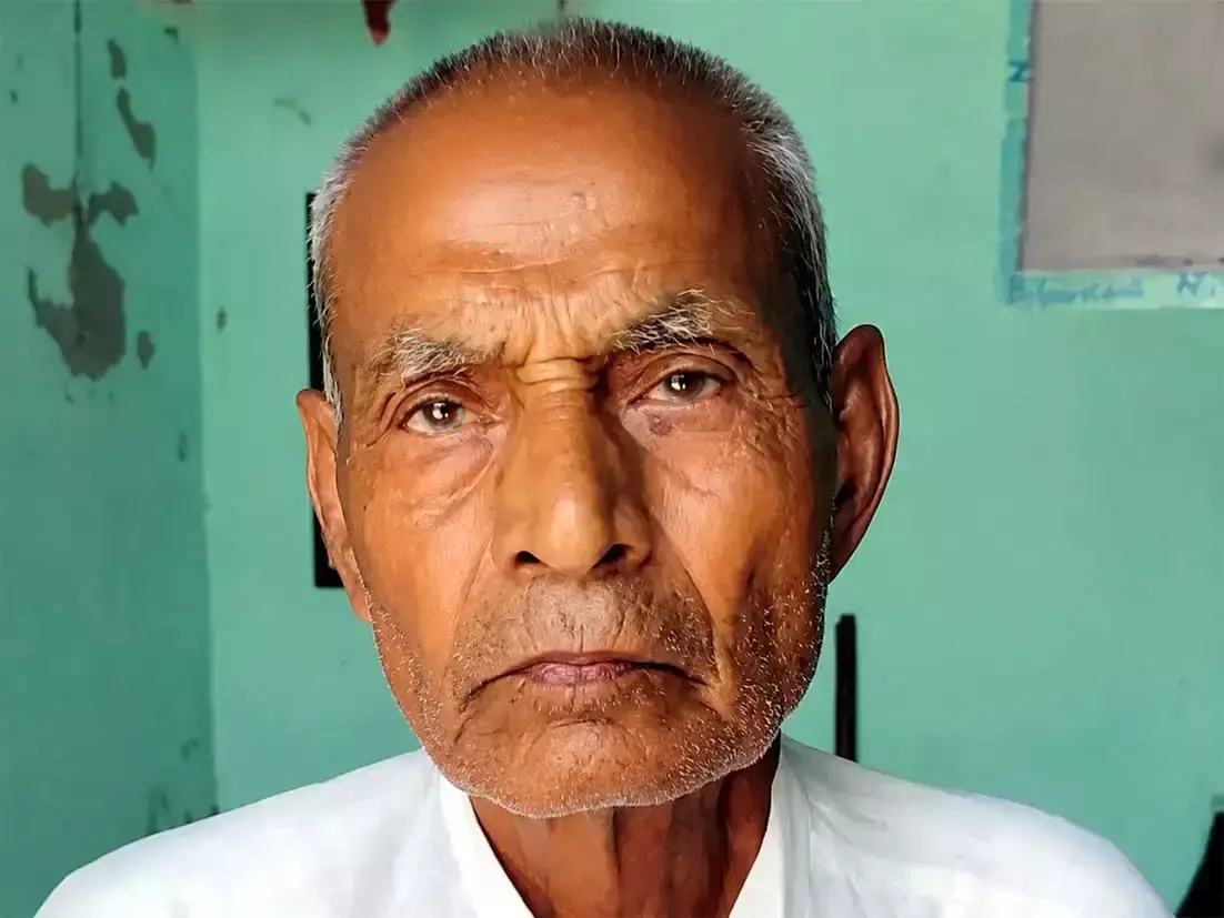 Hansi: सिर पर डंडे से हमला कर दादा की हत्या, आरोपी पोता गिरफ्तार Hansi: सिर पर डंडे से हमला कर दादा की हत्या, आरोपी पोता गिरफ्तार