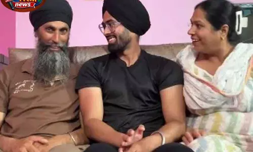 Ludhiana का युवक गूगल जॉब पाने में सफल, माँ की प्रतिक्रिया वायरल Ludhiana का युवक गूगल जॉब पाने में सफल, माँ की प्रतिक्रिया वायरल