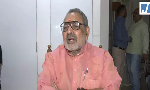 सड़क पर नमाज रोकने को लेकर आदेश जारी करने वाले सभी सीएम को धन्यवाद: केंद्रीय मंत्री गिरिराज सिंह