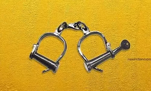 Ranchi : आर्मी जवान गिरफ्तार, छात्रा से यौन उत्पीड़न के आरोप में मामला दर्ज Ranchi : आर्मी जवान गिरफ्तार, छात्रा से यौन उत्पीड़न के आरोप में मामला दर्ज