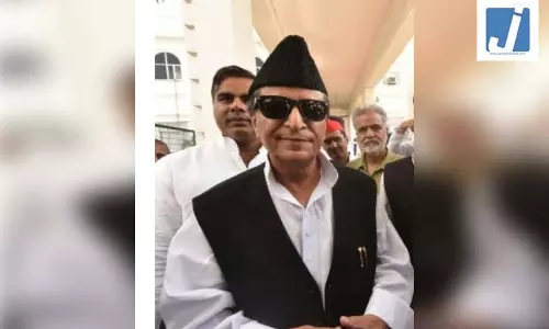 आजम खान की मुश्किलें बढ़ीं, दो पैन कार्ड मामले में 7 साल की सजा बढ़कर 10 साल हुई आजम खान की मुश्किलें बढ़ीं, दो पैन कार्ड मामले में 7 साल की सजा बढ़कर 10 साल हुई