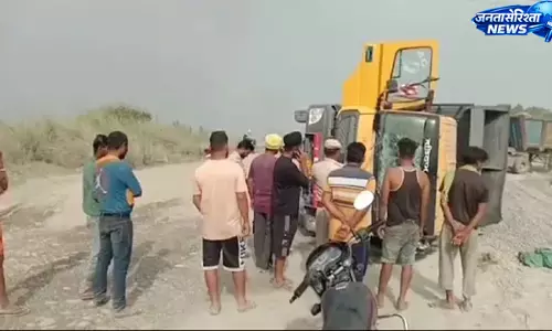 Pathankot में ओवरलोड टिपर पलटने से चालक की मौत