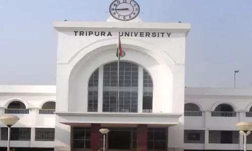 Tripura : यूनिवर्सिटी में रिज़ल्ट देरी और ग्रेड कार्ड गड़बड़ी पर छात्रों का प्रदर्शन