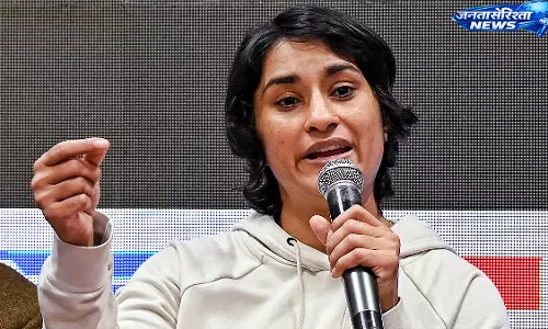 विनेश फोगाट को ट्रायल में शामिल होने की मंजूरी, WFI पर दिल्ली हाई कोर्ट की टिप्पणी विनेश फोगाट को ट्रायल में शामिल होने की मंजूरी, WFI पर दिल्ली हाई कोर्ट की टिप्पणी