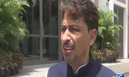 ईंधन की कीमतों में बढ़ोतरी को लेकर कांग्रेस MP इमरान मसूद ने केंद्र पर साधा निशाना ईंधन की कीमतों में बढ़ोतरी को लेकर कांग्रेस MP इमरान मसूद ने केंद्र पर साधा निशाना